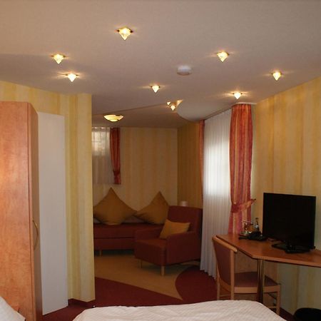 אוסטפילדרן Hotel Altes Rathaus מראה חיצוני תמונה